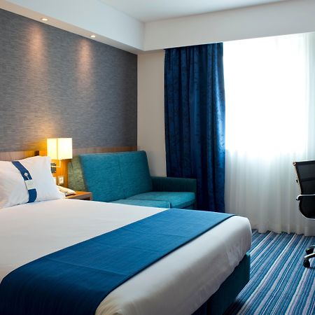 Holiday Inn Express London - Vauxhall Nine Elms Extérieur photo
