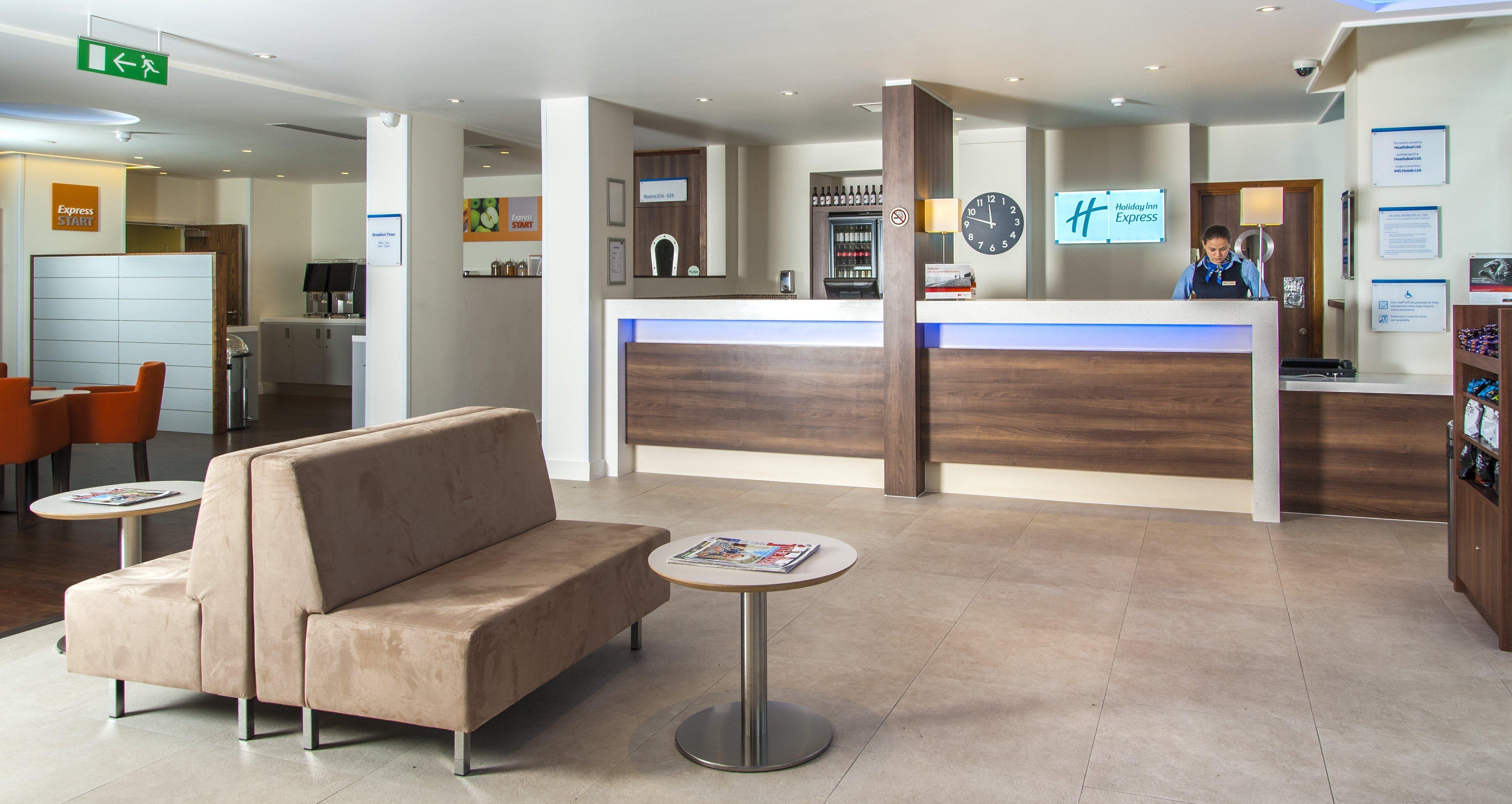 Holiday Inn Express London - Vauxhall Nine Elms Extérieur photo