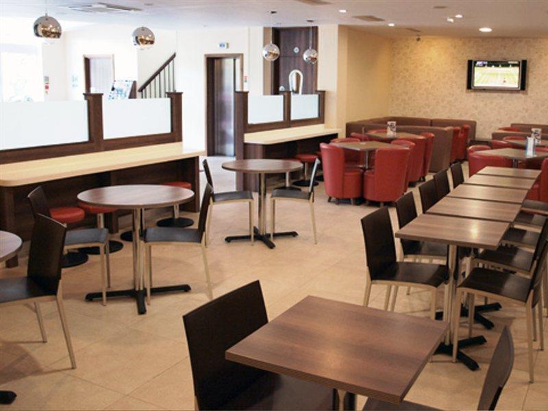 Holiday Inn Express London - Vauxhall Nine Elms Extérieur photo