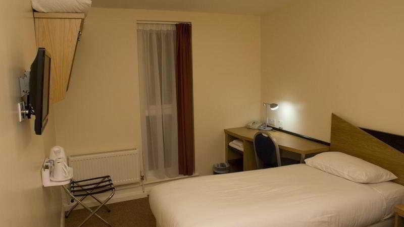 Holiday Inn Express London - Vauxhall Nine Elms Extérieur photo
