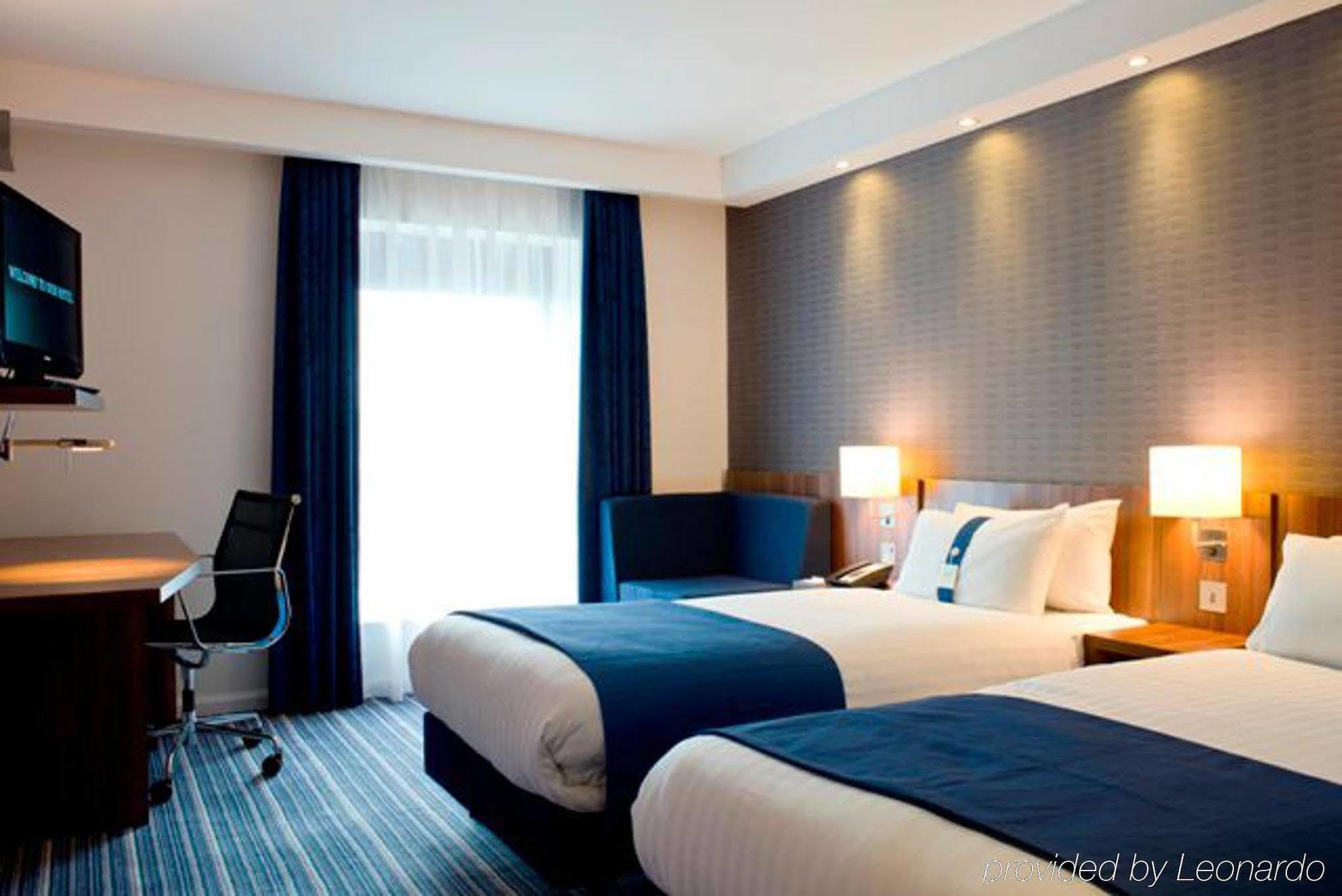 Holiday Inn Express London - Vauxhall Nine Elms Extérieur photo